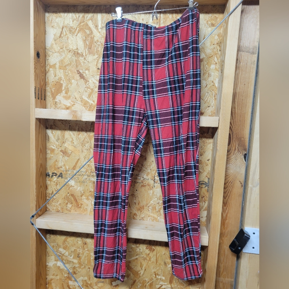 Jolie & Joy Womans Red Plaid Leggings Size 2X